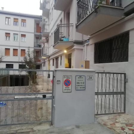 ホテル Casa Gramsci - Affitti Brevi Italia モデナ エクステリア 写真